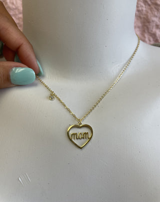 We Heart Mom Necklace
